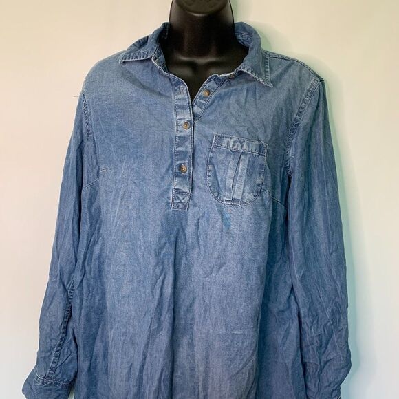 Liz Lange Maternity Denim Shirt - Picture 1 of 8